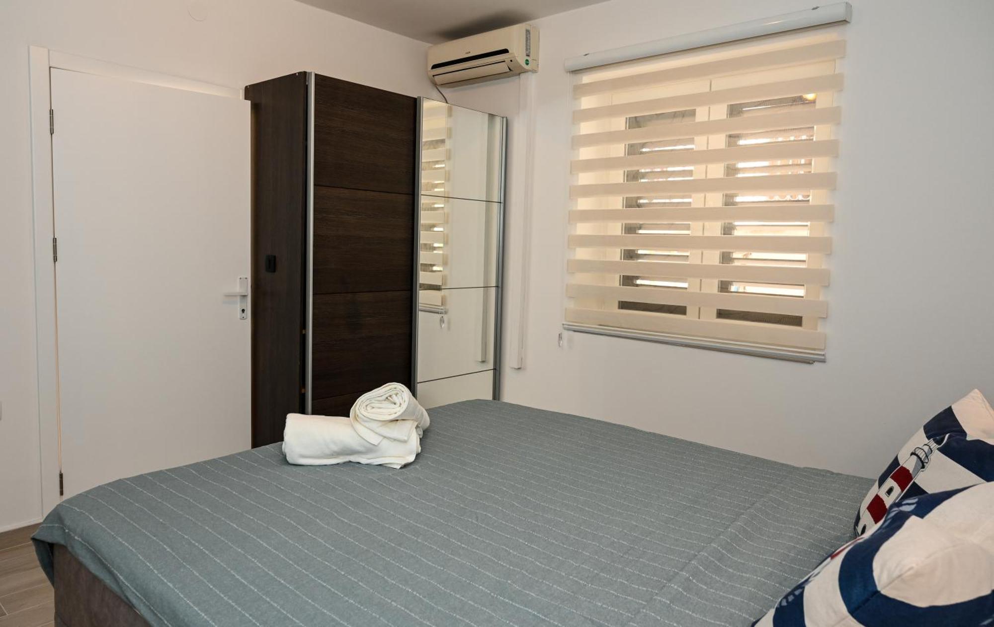 Porto Azzurro Apartments Teodo Esterno foto